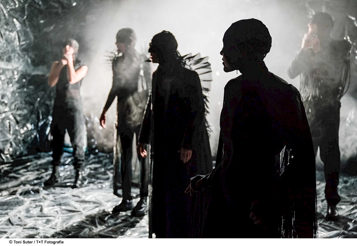 Antigone, Theater Kanton Zürich, Katharina von Bock, Michael von Burg, Philip Dechamps, Mia Lüscher, Ilaria Rabagliati, Miriam Wagner | Foto: T + T Fotografie, Toni Suter